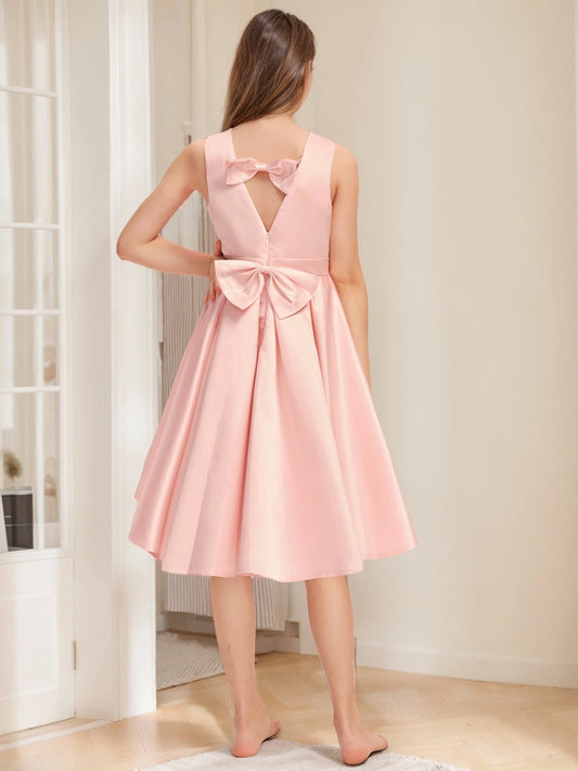 Elegant A?Line Round Neck Sleeveless Cutout Bow Back Hi?Lo Junior Bridesmaid Dress