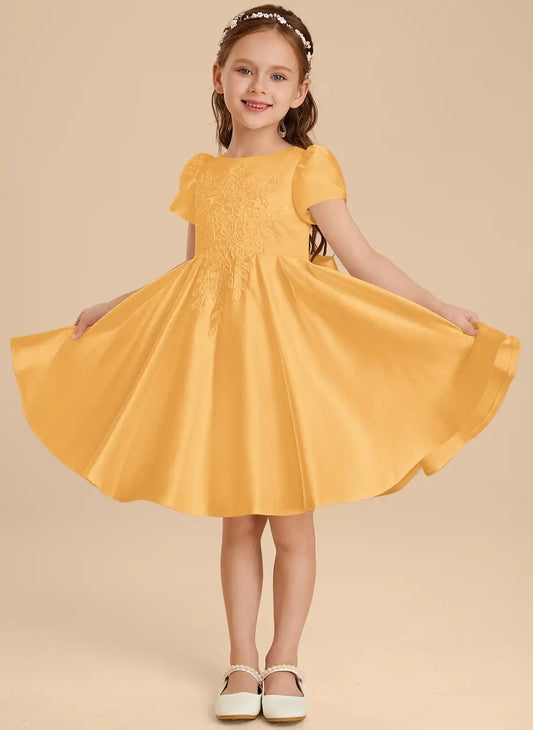 Elegant A Line Round Neck Puff Sleeve V Back Knee Length First Communion Dress