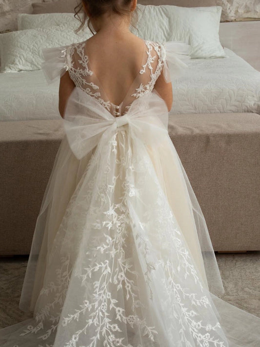 Romantic A?Line Illusion?Neck Flutter?Sleeve V?Back Train?Length Flower Girl dress