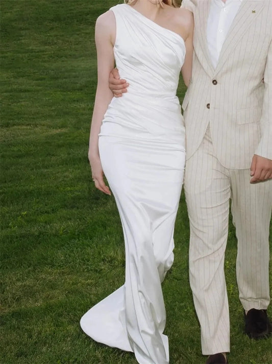 Elegant Mermaid One Shoulder Sleeveless Fitted Back Train Wedding Dress