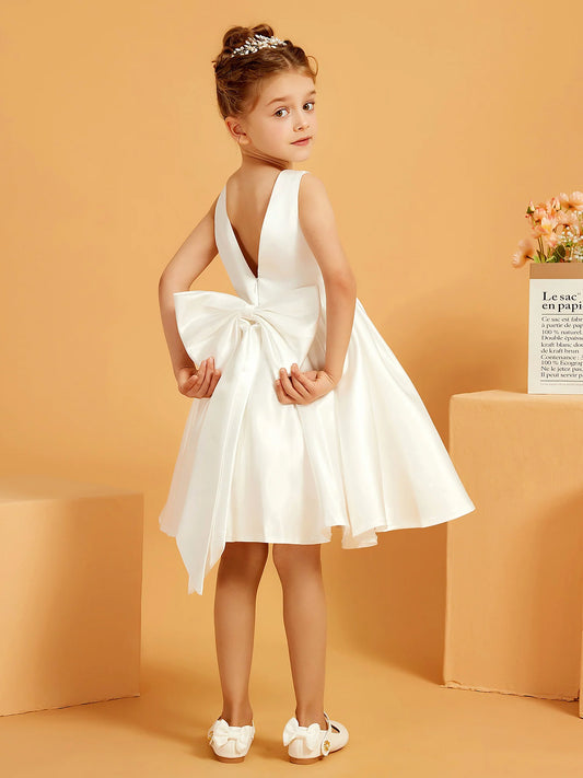 Classic A-Line Round Neck Sleeveless V-Back Knee-Length Satin Flower Girl Dresses
